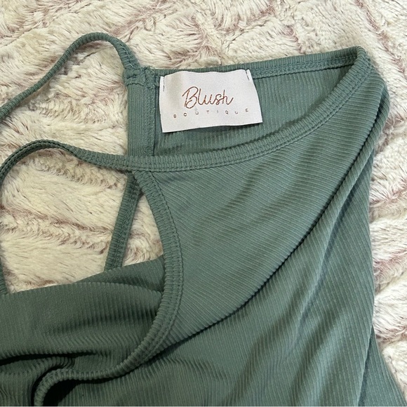 Blush Boutique Green Bodysuit - Picture 5 of 5